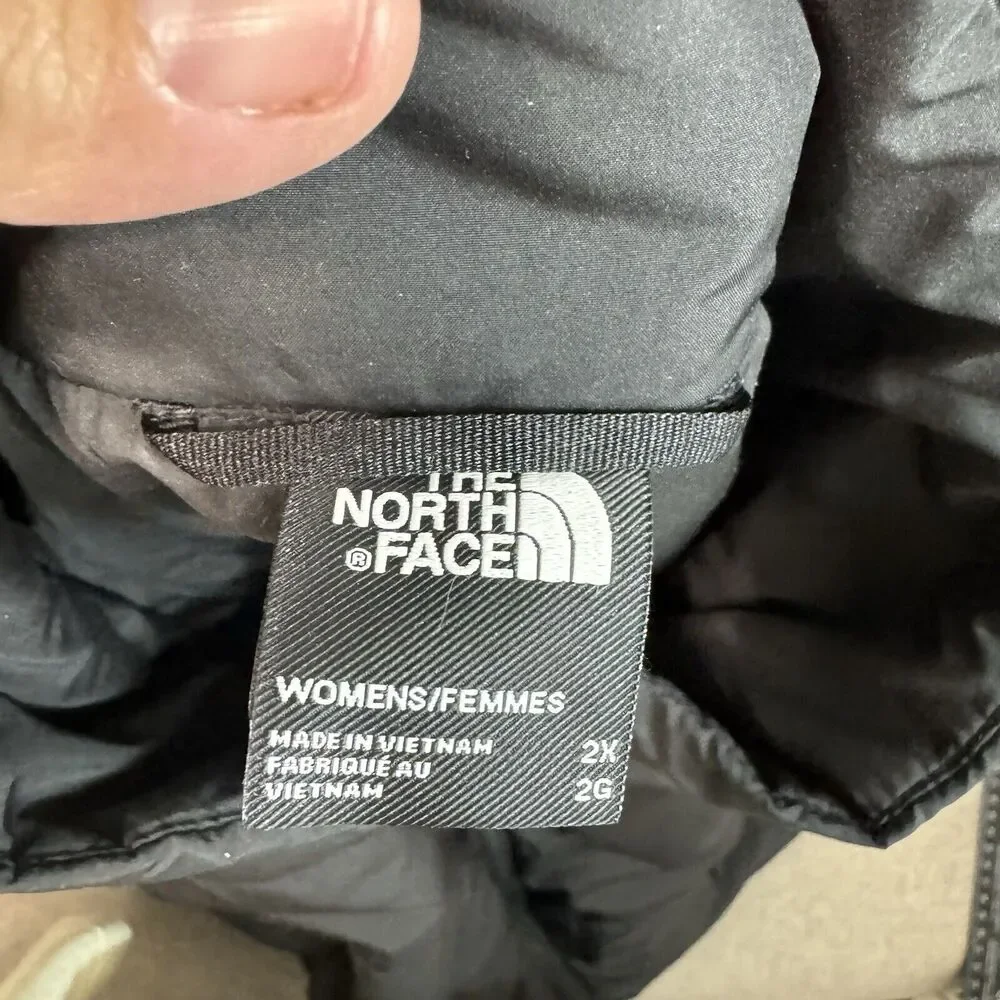 Women’s The North Face Grayish Black Puffer Jacket - Picture 9 of 9